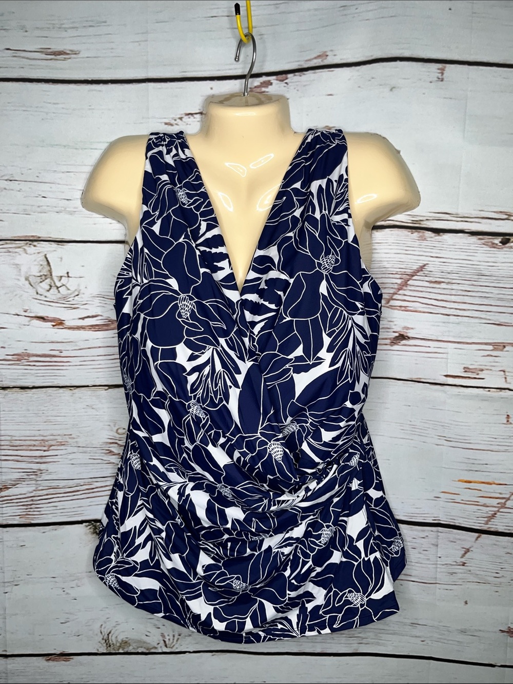 Lands’ End Size 20W White - Navy Blue Floral Surplice Bathing Suit Tankini Top